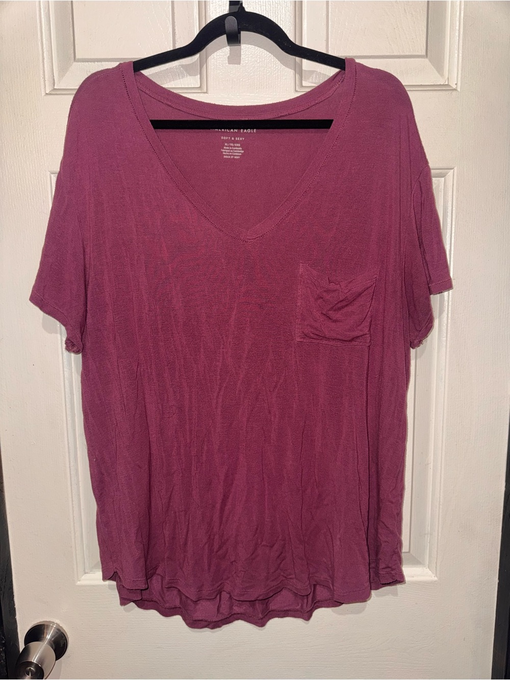 American Eagle Outfitters Oversized Soft and Sexy Mauve V-Neck Pocket Tee